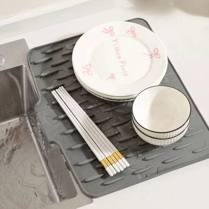 Heavy-Duty 3-in-1 Silicone Mat: Drainer, Trivet & Chopping Cushion(✨2026 New Upgrade)